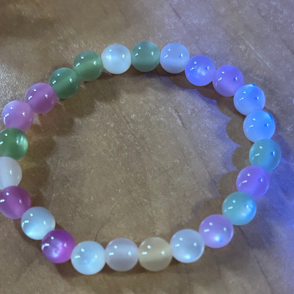 Colour Changing Bracelet 8mm (with UV light) NEW ARRIVAL